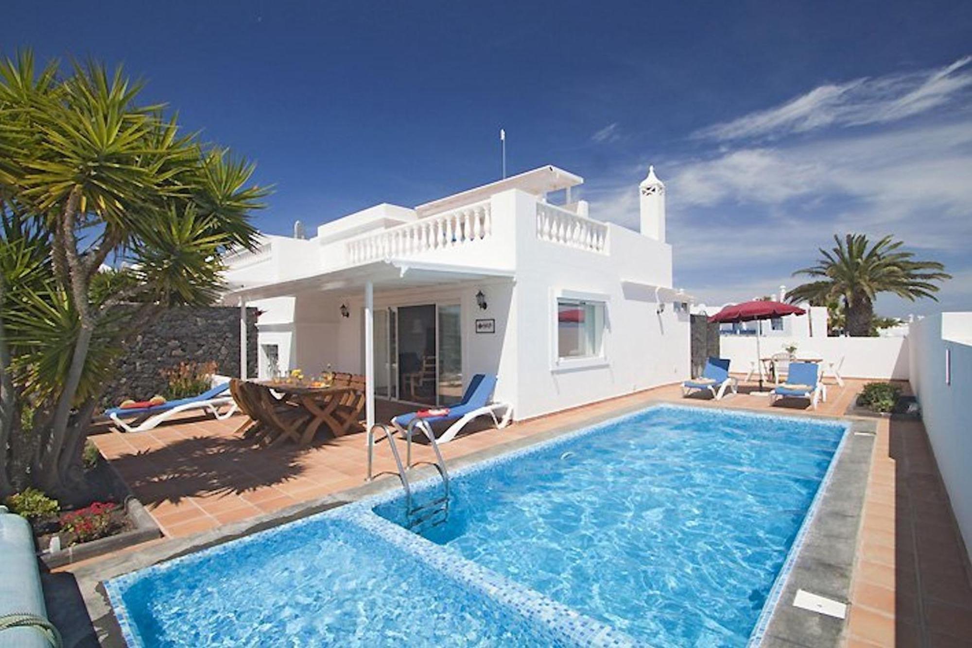 Lovely Los Mojones Villa Casa Jasmine Heated Pool Short Walk To Beach Puerto Del Carmen Puerto del Carmen  Exterior foto