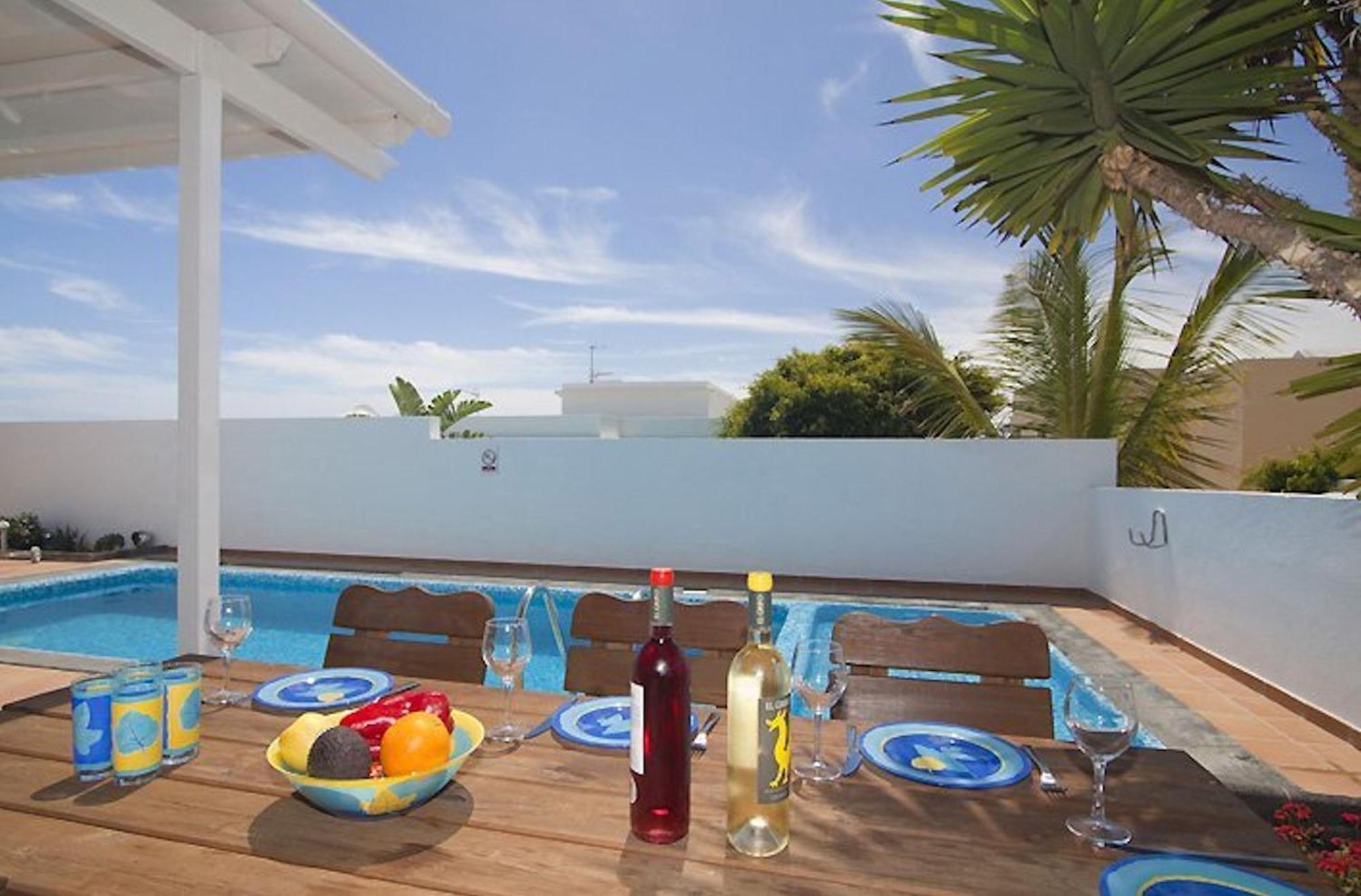 Lovely Los Mojones Villa Casa Jasmine Heated Pool Short Walk To Beach Puerto Del Carmen Puerto del Carmen  Exterior foto